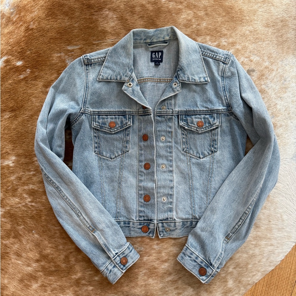 Gap Icon Denim Jacket Cropped Light wash size XS